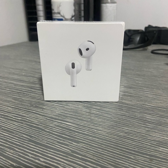 *Brand New Airpod Gen 4 (Negotiable)